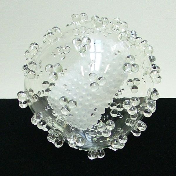 Stunning glass sculptures representing deadly viruses! (11 pics)
