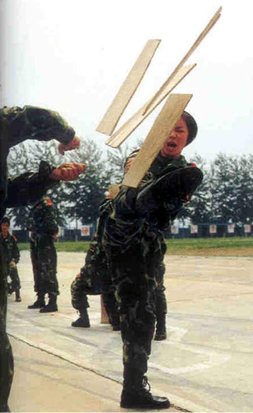 Chinese military girls (20 pics)