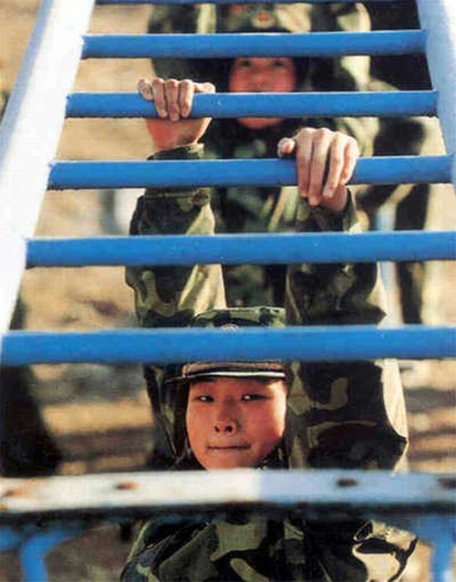 Chinese military girls (20 pics)