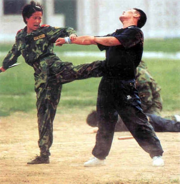 Chinese military girls (20 pics)