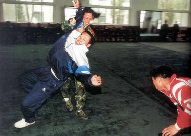 Chinese military girls (20 pics)
