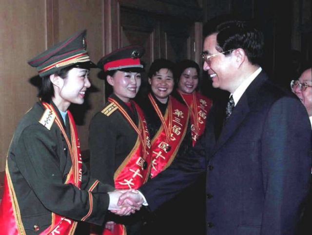 Chinese military girls (20 pics)