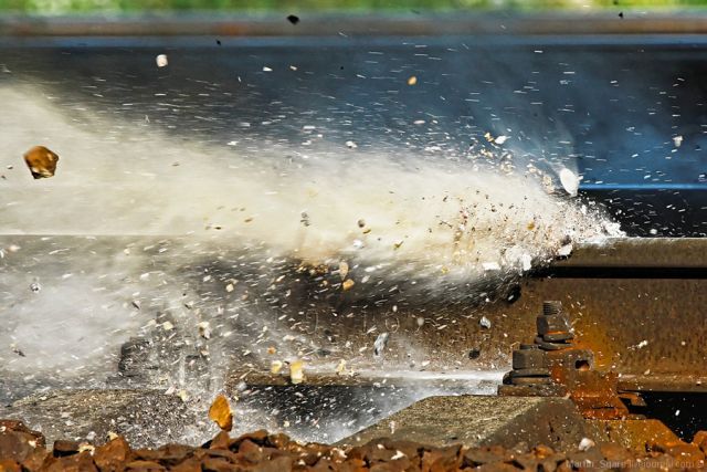 The power of train (9 pics)
