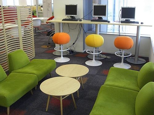Japanese Yahoo office (40 pics)