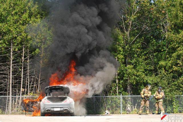 Burnt Hyundai Genesis Coupe (25 pics)