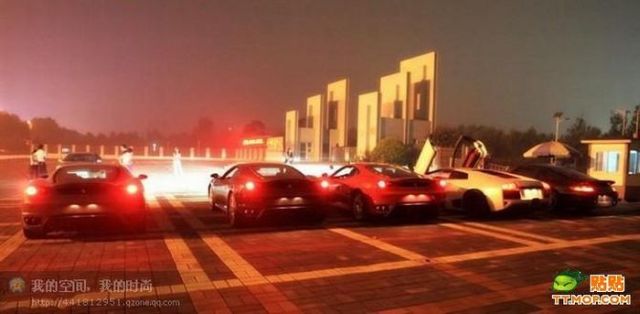 Supercars in China (35 pics)