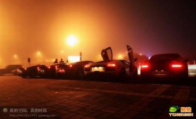 Supercars in China (35 pics)