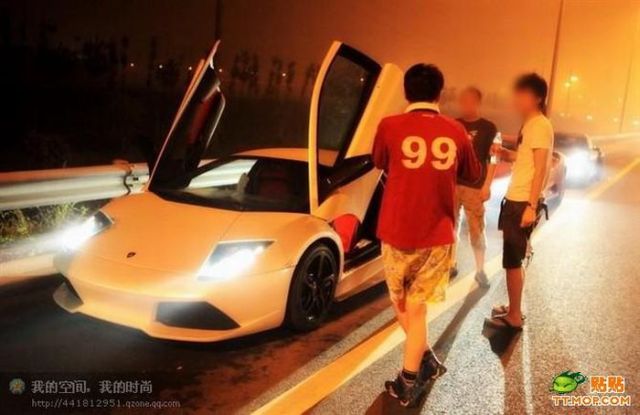 Supercars in China (35 pics)