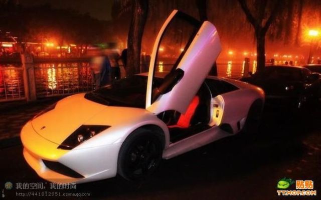 Supercars in China (35 pics)
