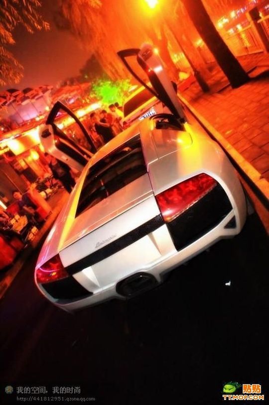 Supercars in China (35 pics)