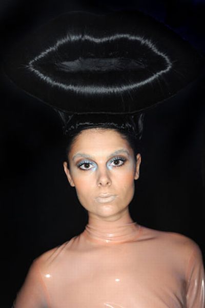 Charlie le Mindu's hairy creations at London fashion week (14 pics)