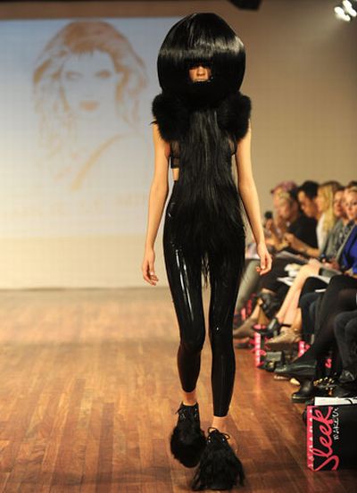 Charlie le Mindu's hairy creations at London fashion week (14 pics)