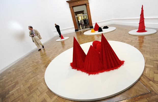 Anish Kapoor’s exhibition at the Royal Academy (21 pics)