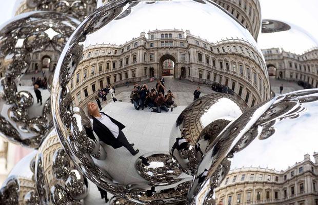 Anish Kapoor’s exhibition at the Royal Academy (21 pics)