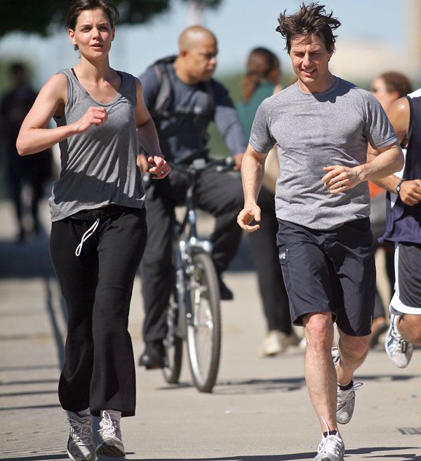 Tom and Katie jogging out together (7 pics)