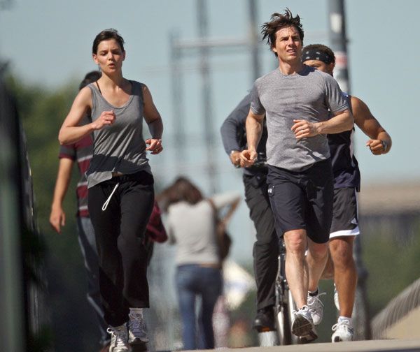 Tom and Katie jogging out together (7 pics)