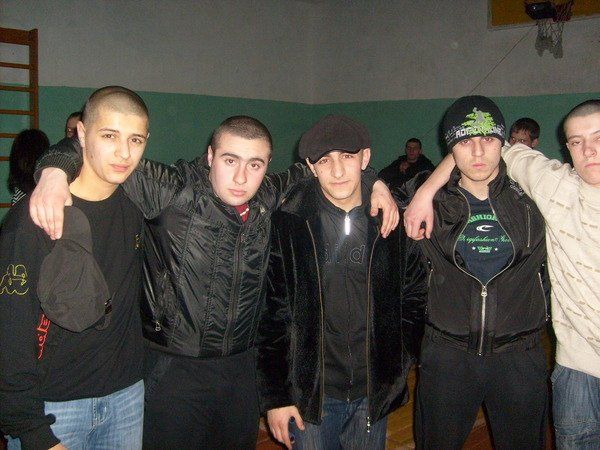 Youth of Russia's backwoods (63 pics)