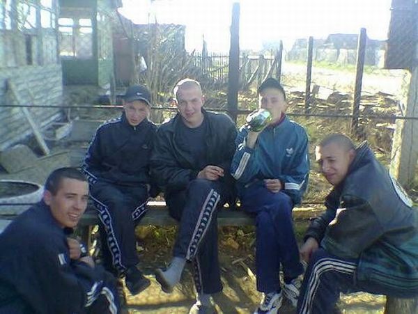 Youth of Russia's backwoods (63 pics)