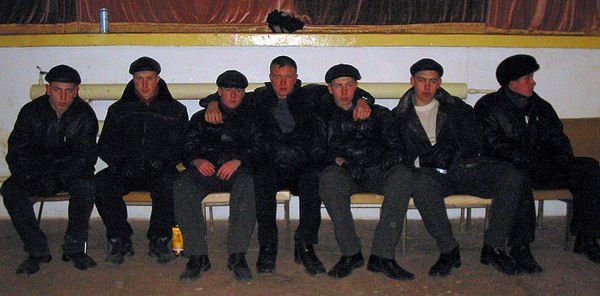 Youth of Russia's backwoods (63 pics)