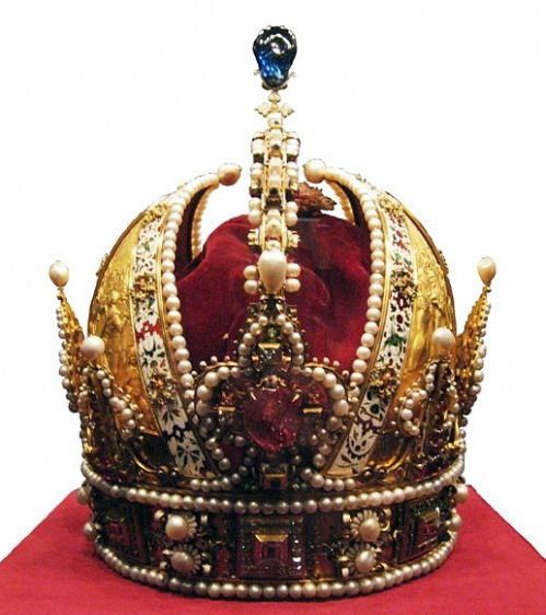 Royal crowns and tiaras (47 pics)