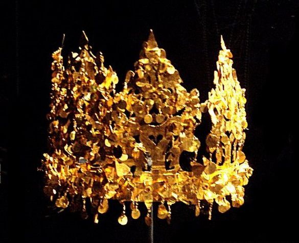 Royal crowns and tiaras (47 pics)