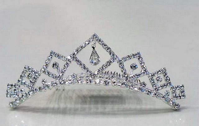 Royal crowns and tiaras (47 pics)