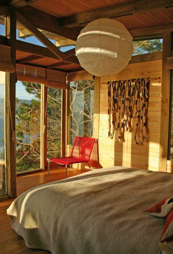 House on the cliff (13 pics)