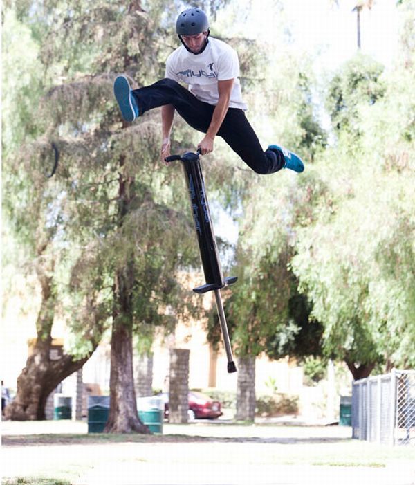 Fred Grzybowski - the world's top extreme pogo artist (14 pics)