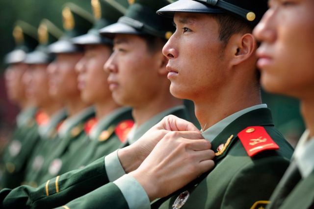 The harsh everyday life of Chinese soldiers (14 pics)