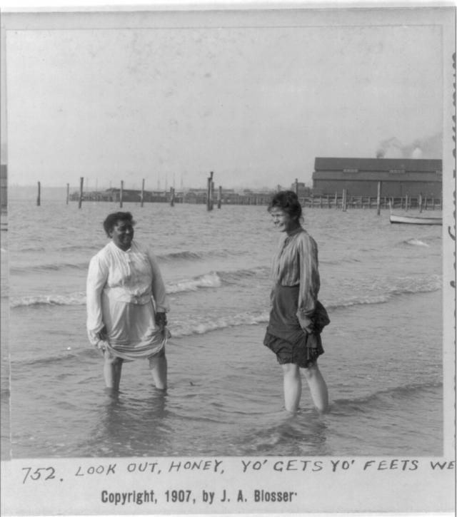 Swimsuits from the past (39 pics)