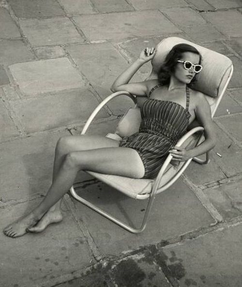 Swimsuits from the past (39 pics)