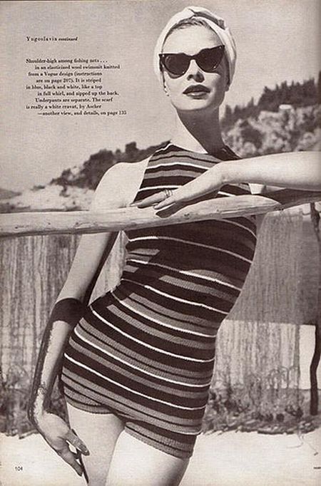 Swimsuits from the past (39 pics)