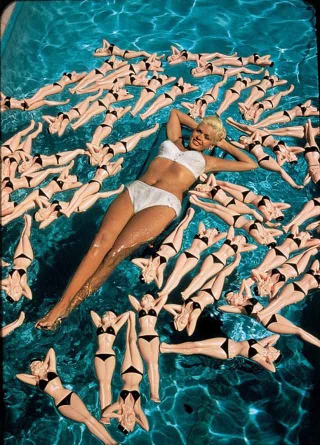 Swimsuits from the past (39 pics)