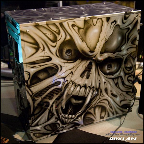Awesome custom computer cases WireSmash