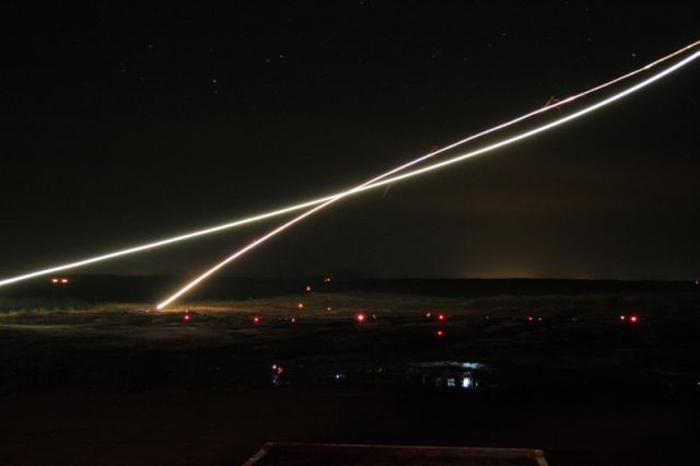 How does a battle look like in the night? (19 pics)