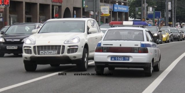 How to break the traffic code without being arrested in Russia (5 pics)