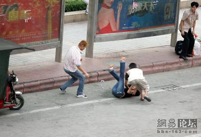 chinese_pickpockets_02.jpg