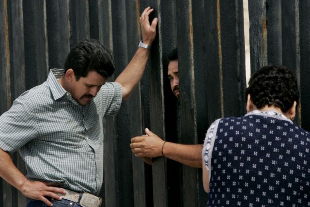The Mexico - United States barrier (33 pics)