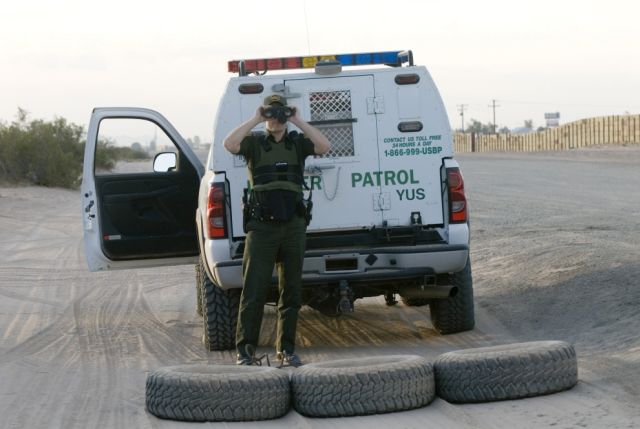 The Mexico - United States barrier (33 pics)