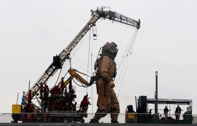 ‘The Berlin Reunion’ by France's Royal de Luxe street theatre company (35 pics)