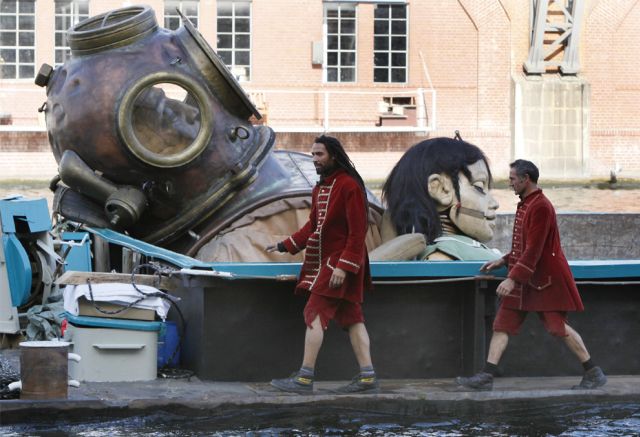 ‘The Berlin Reunion’ by France's Royal de Luxe street theatre company (35 pics)