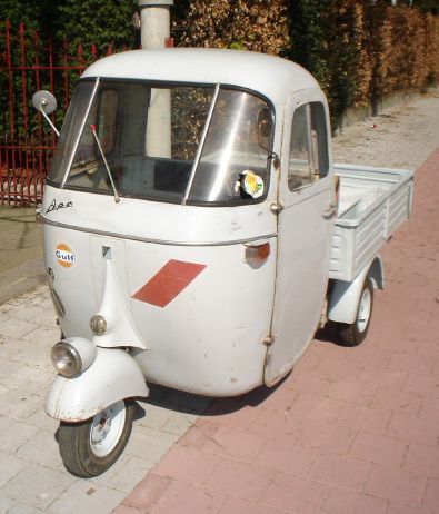 Hand-built two-wheeled motorized vehicles (18 pics)