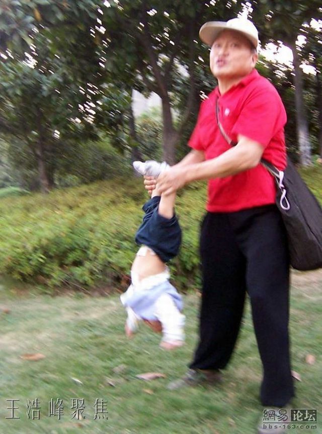Extreme gymnastics for the baby (7 pics)