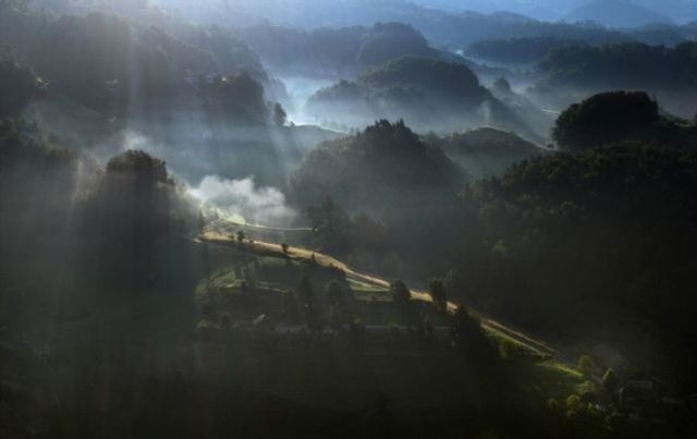 Beautiful landscapes from above (27 pics)