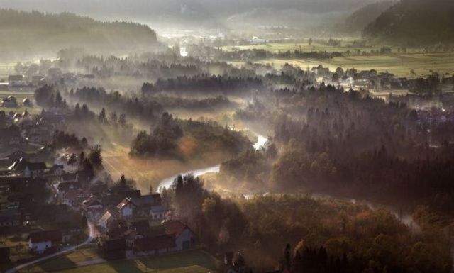 Beautiful landscapes from above (27 pics)