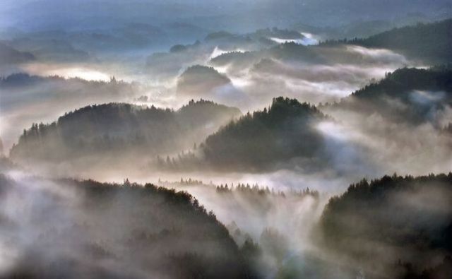 Beautiful landscapes from above (27 pics)