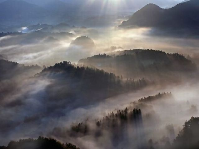 Beautiful landscapes from above (27 pics)