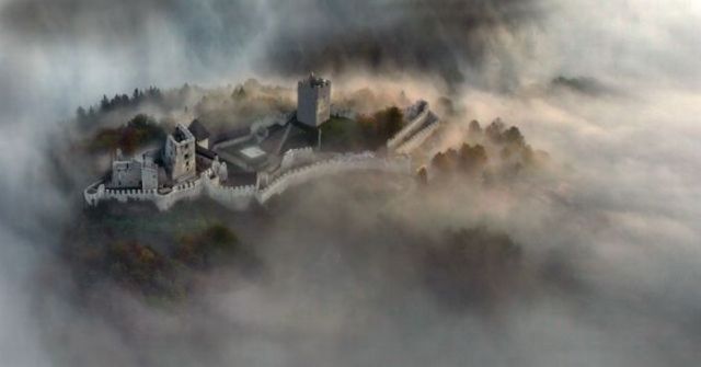 Beautiful landscapes from above (27 pics)