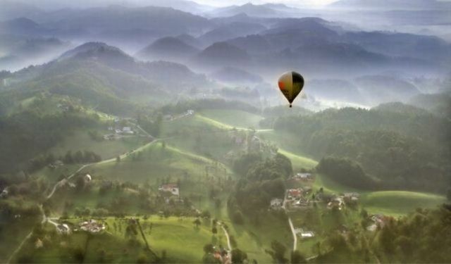 Beautiful landscapes from above (27 pics)