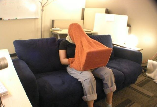 Is it fetishism or for privacy purpose? (4 pics)